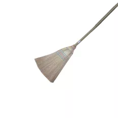 10293 ipari cirokseprű, fanyéllel (5 varrásos)