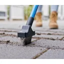 CFH UBS 670 térkő és fugatisztító kefe teleszkópos nyéllel 82-143cm (2 db acél sörtés fejjel)