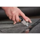 Fiskars 1027224 CarbonMax összecsukható pengekés (trapézpengés)