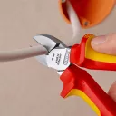 Knipex 70 06 160 oldalcsípő fogó (VDE, 160 mm)