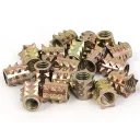 3284304 beüthető bütykös anya M6x10 mm  (sárg. horganyzott)